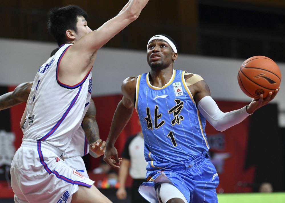 窗口期西汉姆备战CBA季后赛，内部沟通细节曝光，底气十足，赛季目标并未改变(cba拒绝接受采访处罚)