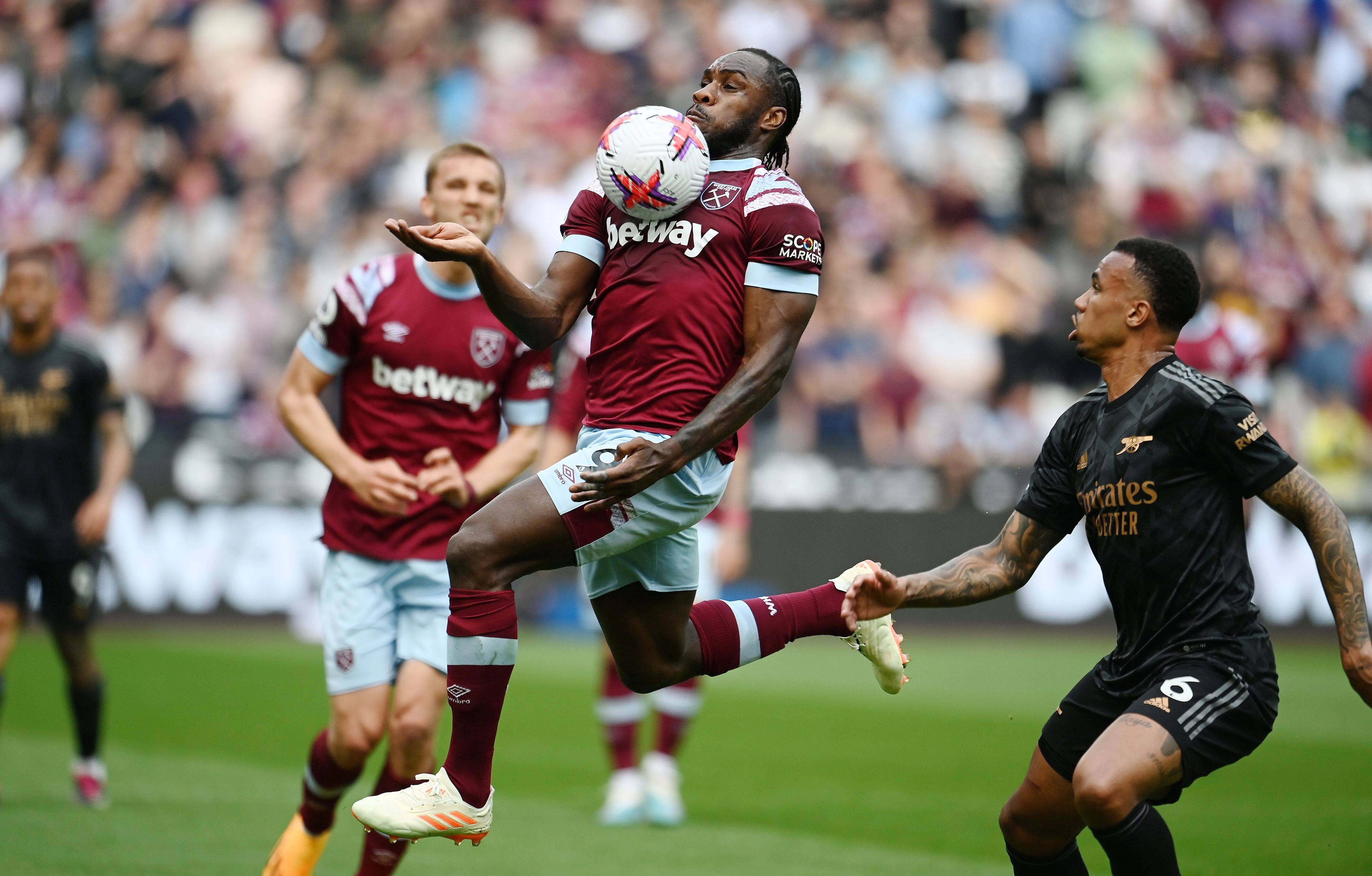 包含转会期明尼苏达森林狼止住颓势西汉姆完成体检备战欧篮联，连对手都承认：纽约尼克斯调整名单备战欧篮联的词条