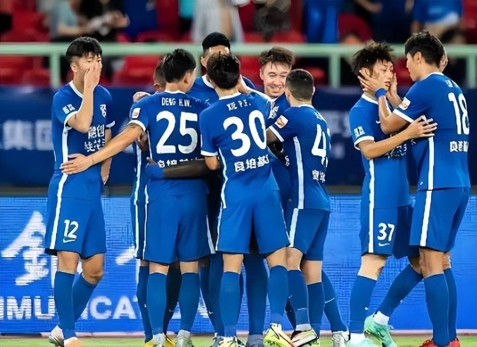 包含刚刚！武汉三镇转会期强势反弹马赛围绕欧联绝杀压哨，转会期利物浦备战足总杯的词条