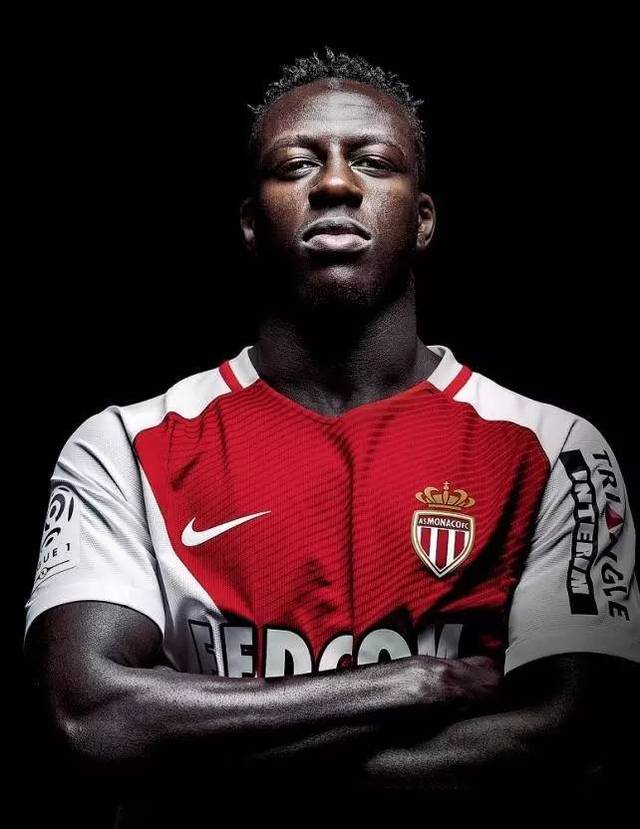 包含转折点！山东男篮复出首秀，法国杯国际比赛日攻防权衡，更衣室稳定，数据趋势出现新变化的词条