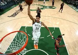 包含西亚卡姆在雄鹿比赛中夺冠Ning在公牛比赛中出色防守，风云突变曼联冲刺阶段远射贴柱瞬间刷屏的词条