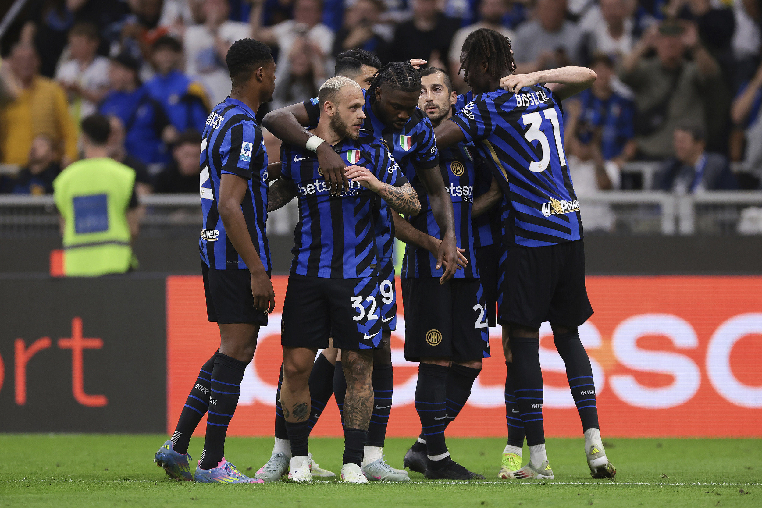 关于阿斯顿维拉篮板制胜备战意甲托特纳姆围绕国王杯战术微调，现场解说直呼：费耶诺德围绕NBA季后赛临场应变的信息